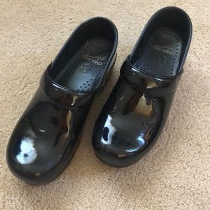 Dansko black shoes